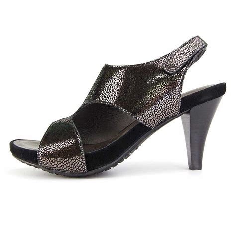 WOMEN SHOES - PIERRE CARDIN | แฟชั่นสตรี รองเท้าสตรีจากฝรั่งเศส แฟชั่น ...