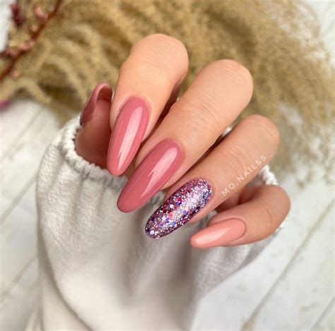 35+ Fall Nail Art Designs Featuring A Calm Aesthetic - Emerlyn Closet