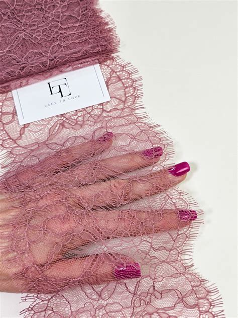 Chantilly lace trimmings - Lace To Love