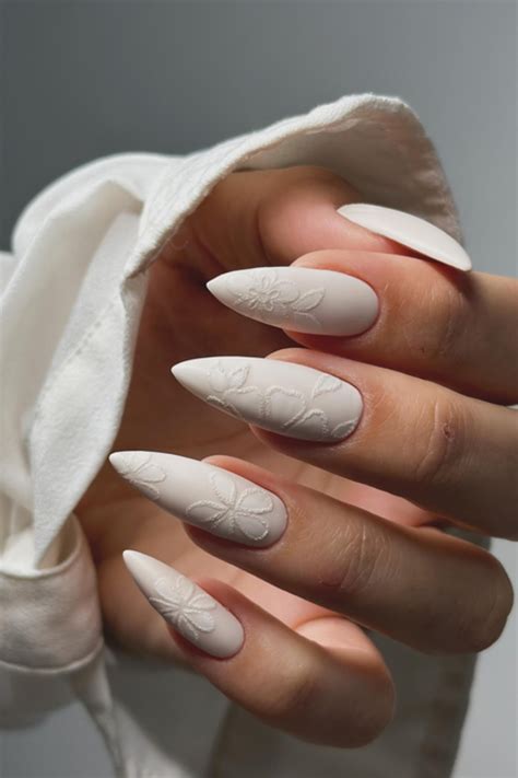 list   years  trendy nails   seasons  beauty pursuit