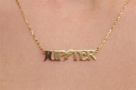 inches   womans necklace  nameplatedepot