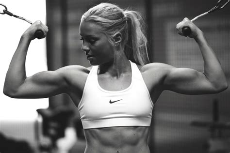 Красивые девушки спортсменки (50 картинок) 🔥
