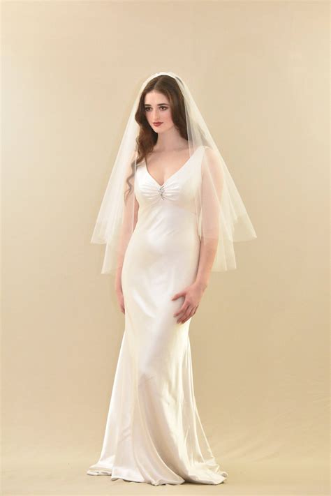 Two Tier Simple Mid Length Veil with Raw Edge | WeddingVeil.com