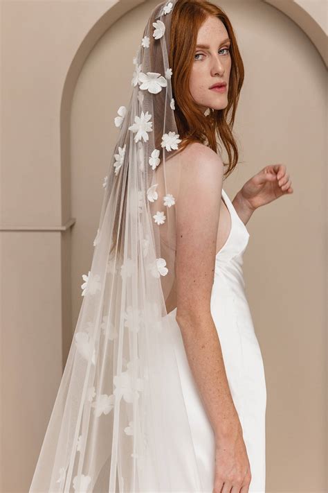 Cora Veil • Off-White | Rue de Seine