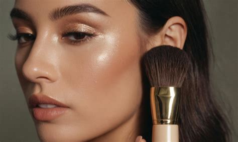 Jak nałożyć bronzer: poradnik krok po kroku • Beauty Fabric