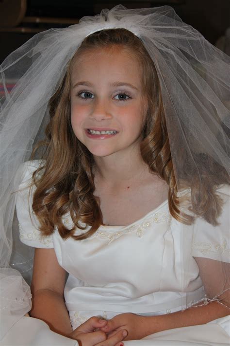 Little Girl In Mom's Wedding Dress Photoshoot at Jack Nusbaum blog