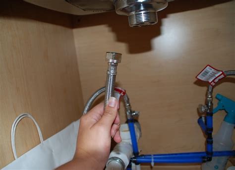 How to Install a Faucet - Advice from Bob Vila