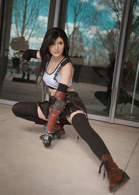 Final Fantasy 7: 15 Amazing Tifa Cosplays That Look Just Like The Game