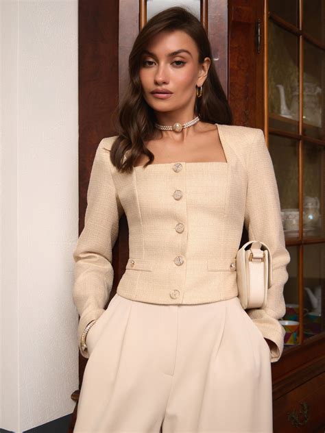 Твидовый жакет приталенного силуэта :: LICHI - Online fashion store