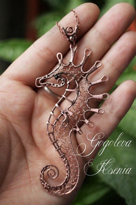 Морской конек. | Wire jewelry designs, Handmade wire jewelry, Wire work ...