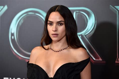 Adria Arjona, la estrella que se abre camino sin explotar la fama de su