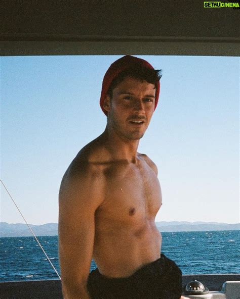 César Domboy Wiki, Biography, Age, Gallery, Spouse and more