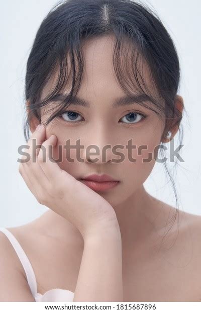 beauty portrait asian female face naturalanh  san