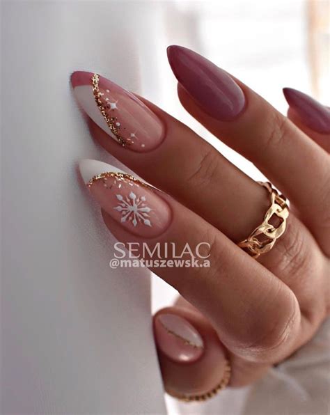 Pin by Elen Andre on Семилак стиль | Xmas nails, Manicure nail designs ...