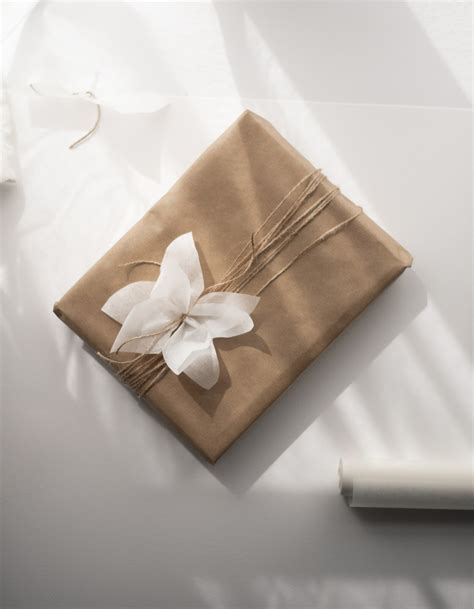 10 Email Freebie Ideas to Delight Your Clients