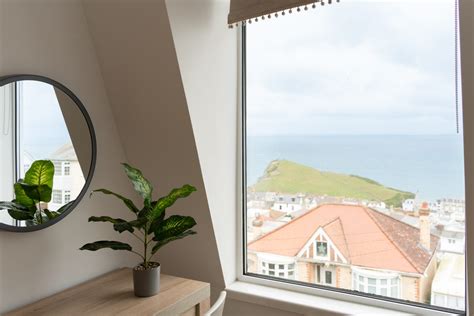 4 The Terrace Spacious 4 Bed Victorian House with Sea Views - Devon