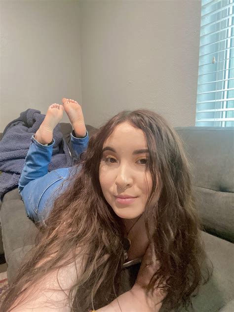 my favorite way of showing my soles :) : r/feetpics