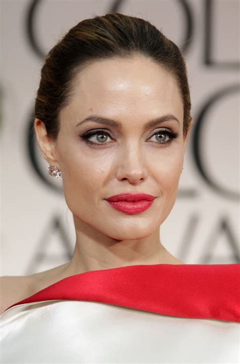 Angelina Jolie | 16 Sexy Pouts That'll Make You Forget About Kylie