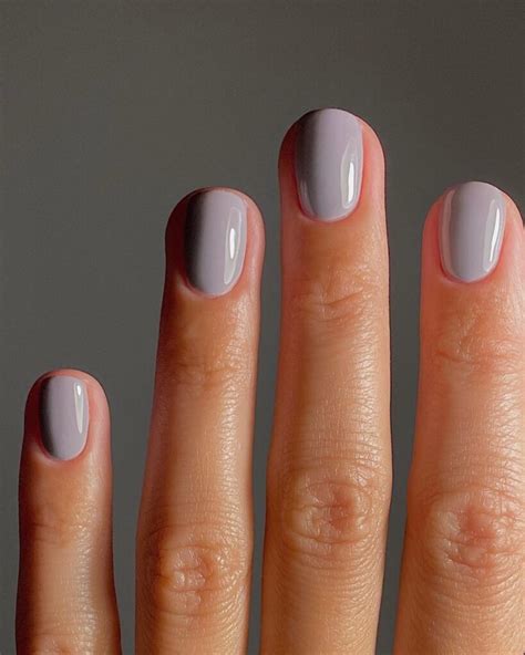 UNGHIE GEL GRIGIE | Le tonalità più cool da provare subito