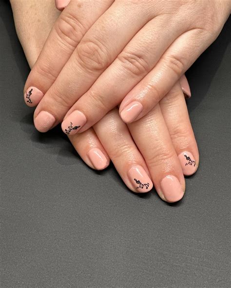 95+ Geniales Diseños De Uñas Gel Para Tu Proxima Manicura - DECORAMANO