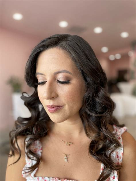 Check Out Kaitlyn Hendry’s Story - Voyage MIA Magazine | Miami City Guide