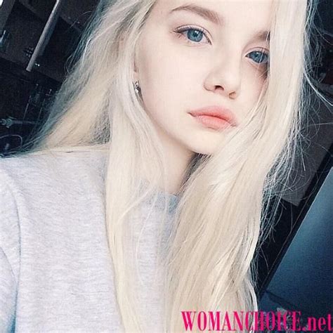 Белые волосы - 44 фото и идей окрашивания волос в белый цвет | Grunge ...