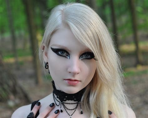 Pastel Goth Girl Wallpaper