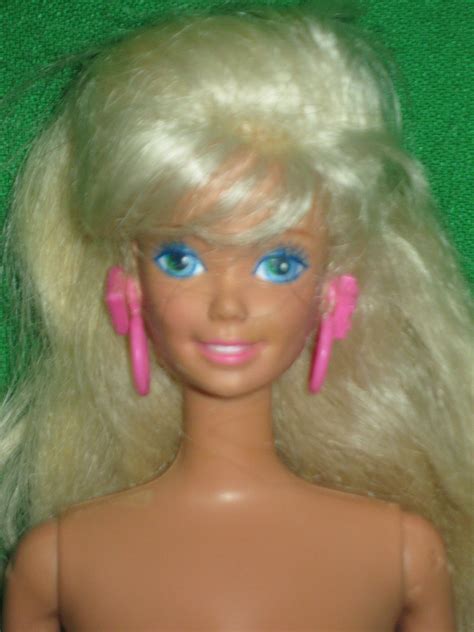 NUDE BARBIE-WAIST LENGTH BLOND HAIR -HOT PINK EARRINGS | eBay