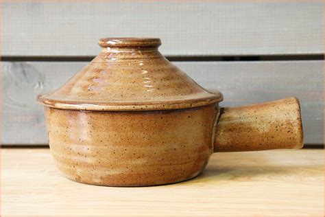 What Is Glaze Made Of — Ceramic Glaze Ingredients - Pottery Crafters