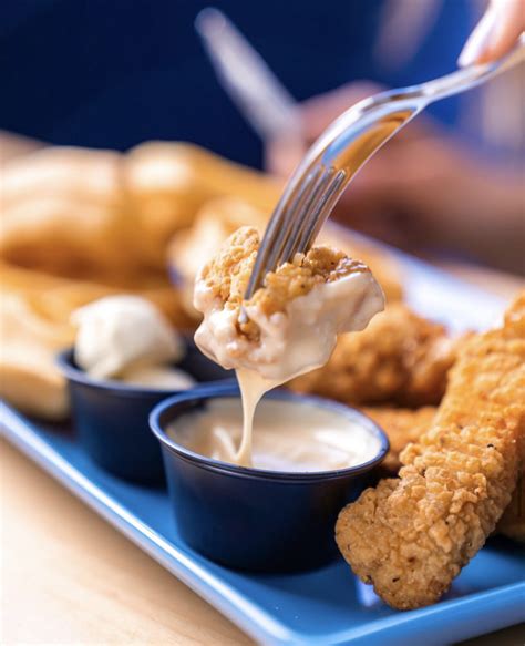 IHOP – Long-standing chain serving a wide variety of pancakes & other