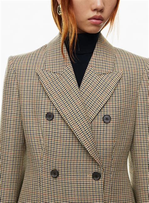 Babaton FIGURE COAT | Aritzia INTL