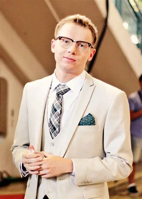 Peter Dager: Biography, Movies List - WeGreen Entertainment