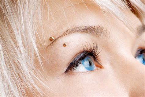 Appealing and Seductive Power of Eyebrow Piercing