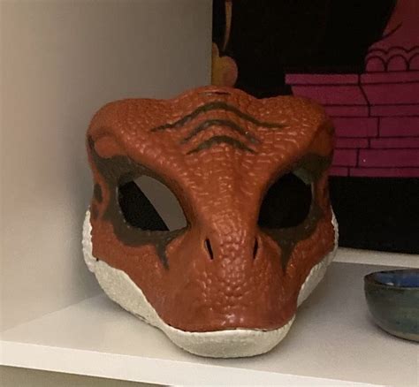 Раптор | Dino mask paint ideas, Unicorn wallpaper cute, Dinosaur mask
