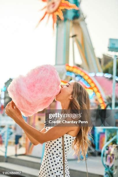 Big Cotton Candy Photos and Premium High Res Pictures - Getty Images