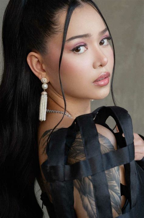 Bella Poarch Wallpapers (13 images) - WallpaperCat