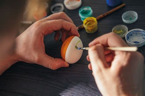 Learn More About the Art of Pysanky, an Easter Egg Tradition From Ukraine