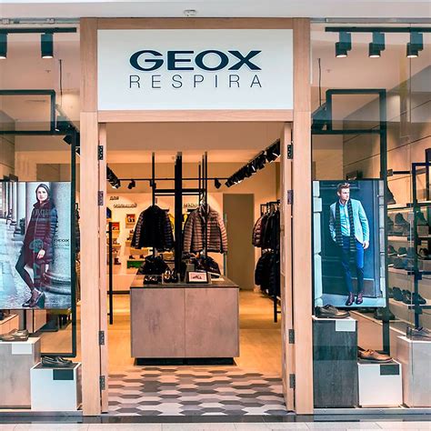 GEOX рядом в ТРЦ Галерея