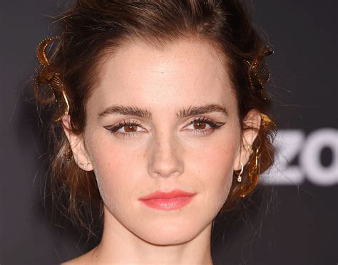 Emma Watson Haircut Growing Out