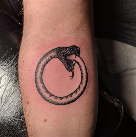 My first tattoo - the Ouroboros. : r/tattoo