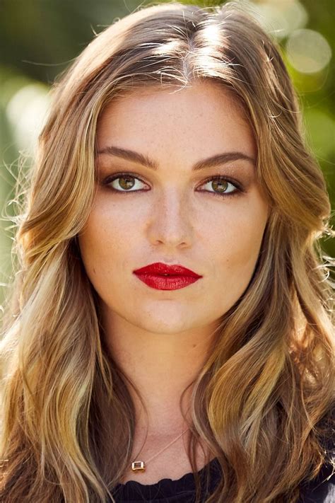 Lili Simmons - Biografía, mejores películas, series, imágenes y
