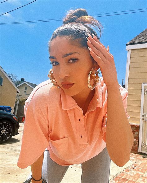 Steph Sabraw | Wednesday uni 🌸💕🎀 | Instagram