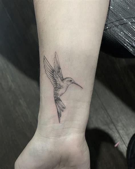 Tatuaje de colibrí: significado y los mejores diseños - Tatuaje Tattoo ...