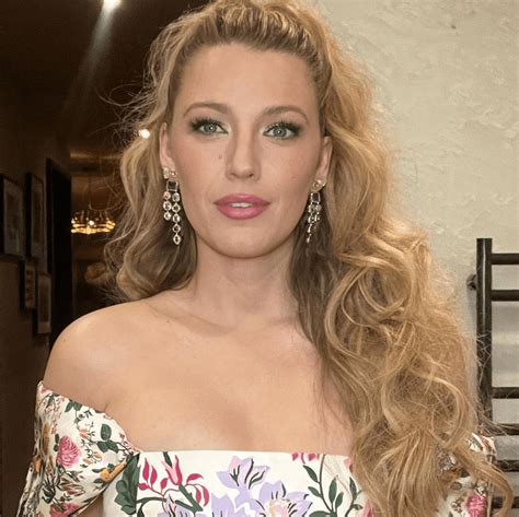 Blake Lively Is a Real-Life Barbie in a Fluffy Half-Ponytail and Pink ...