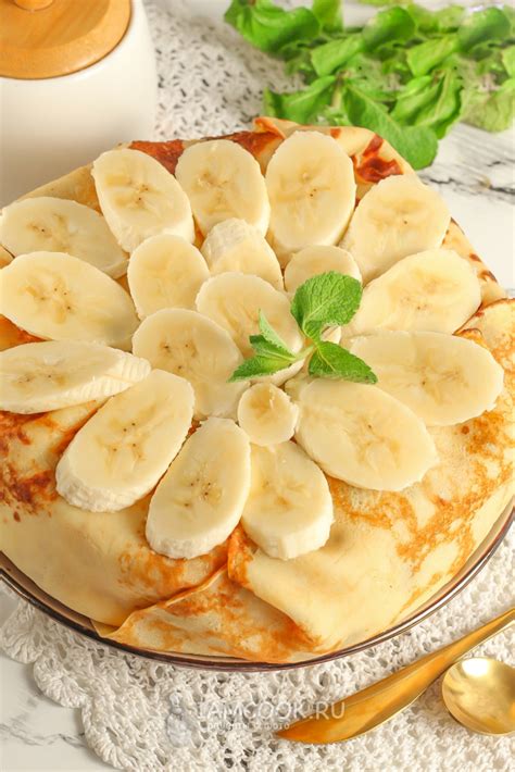 Блинный торт с заварным кремом и бананами — рецепт с фото пошагово