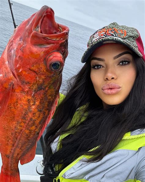 Suelyn Medeiros | You can’t OUTFISH the FISHERS 🎣🐟 🐠🦑 #mrmrsfisher #