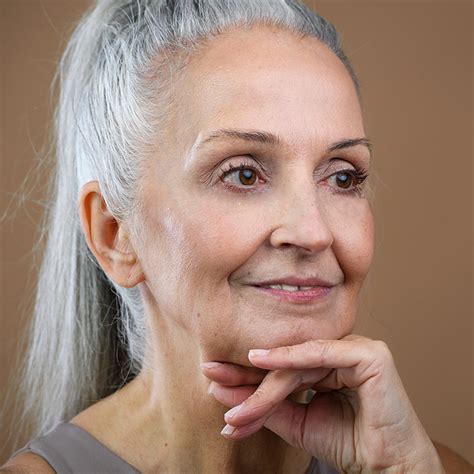 Secrets of the Ages: How Beverly Housewives Age Gracefully (and Boldly) - Veja Store Site