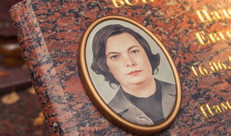 Как подготовить рамку для фото на памятник