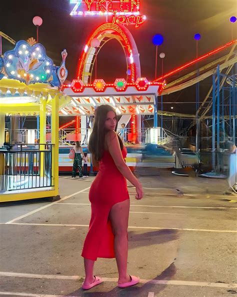 Bruna Layz💜 (@bruhataky) • Instagram photos and videos