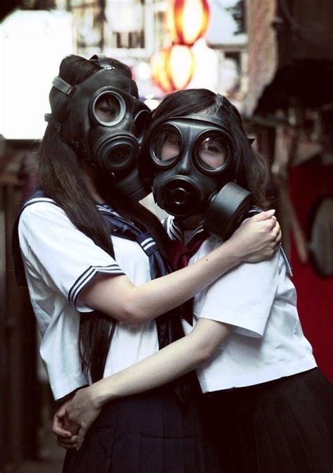 5й – 136 фотографий | Gas mask girl, Gas mask, Pose reference photo